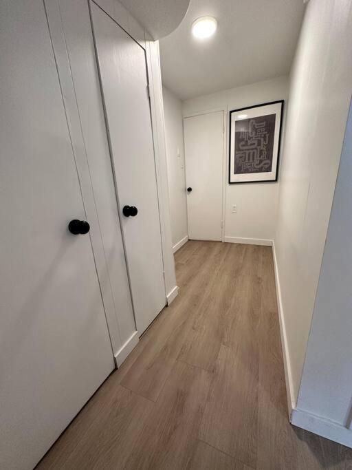 Petite Main Street Haven Apartment Vancouver Exterior photo